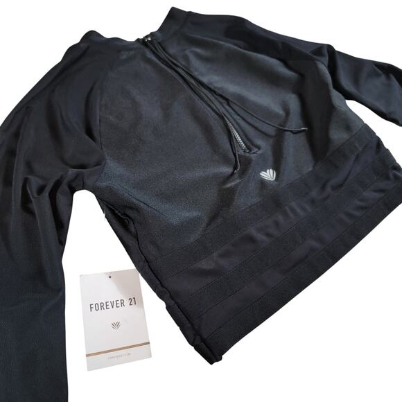 NWT Forever 21 Long Sleeve 1/4 Zip Black Crop Top Sports Athletic Mesh Stretch M - Picture 1 of 4